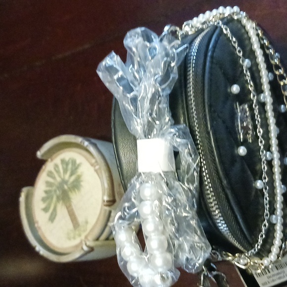 Bnwt Badgley Mischka bag - Picture 2 of 3